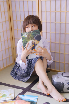 撩起裙子扒下小内裤打屁股